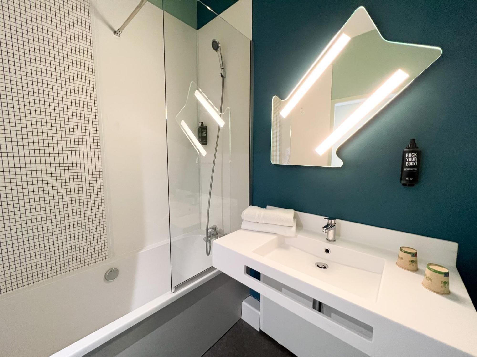 Ibis Budget Saint Christol Les Ales Exterior foto