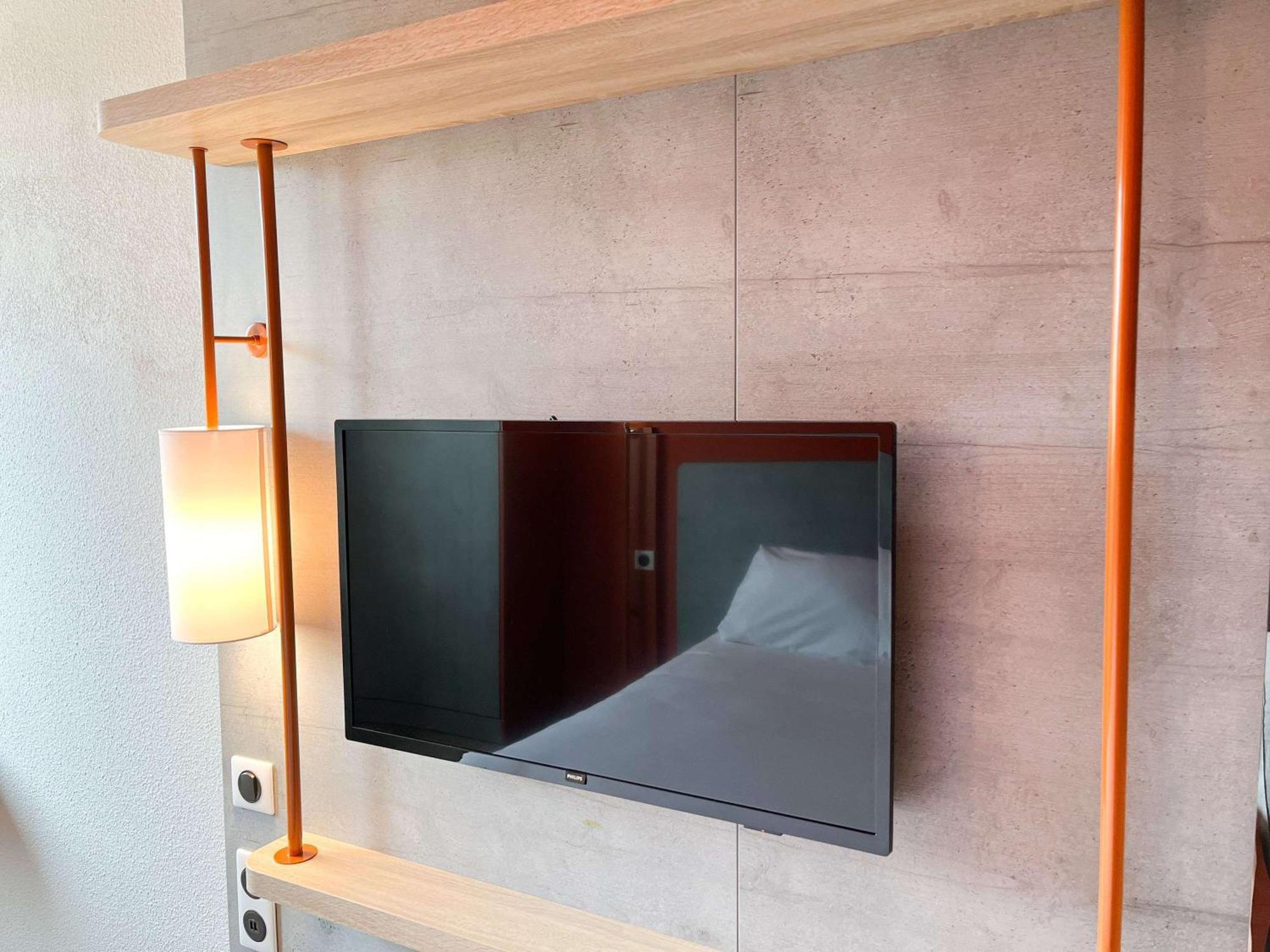 Ibis Budget Saint Christol Les Ales Exterior foto