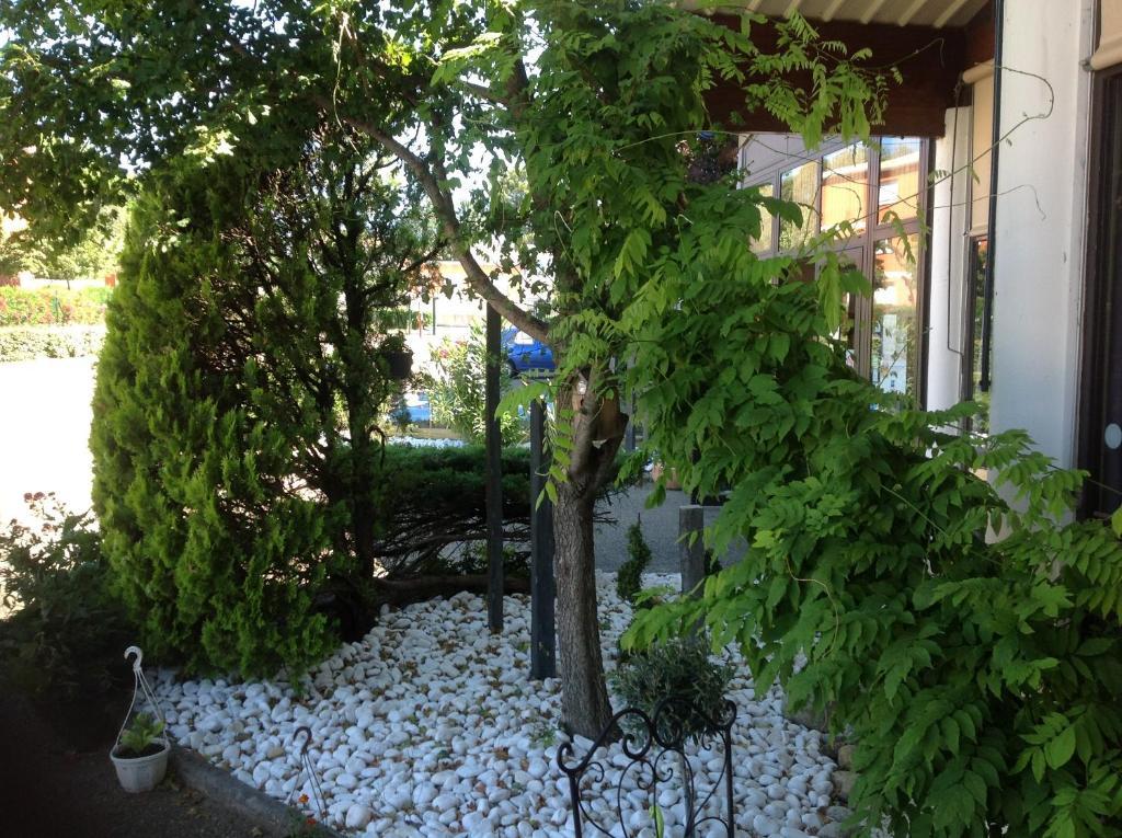 Ibis Budget Saint Christol Les Ales Exterior foto