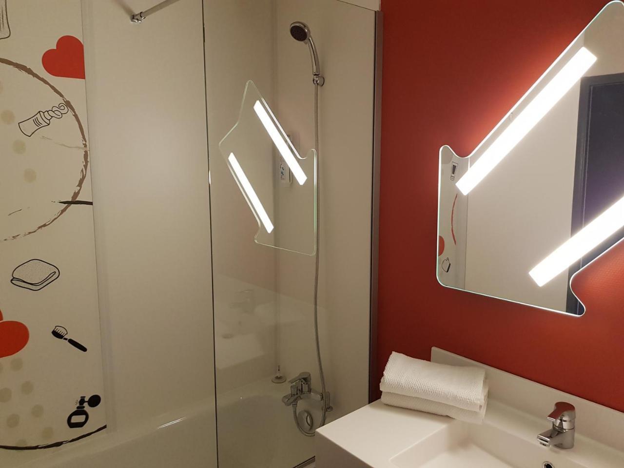 Ibis Budget Saint Christol Les Ales Exterior foto